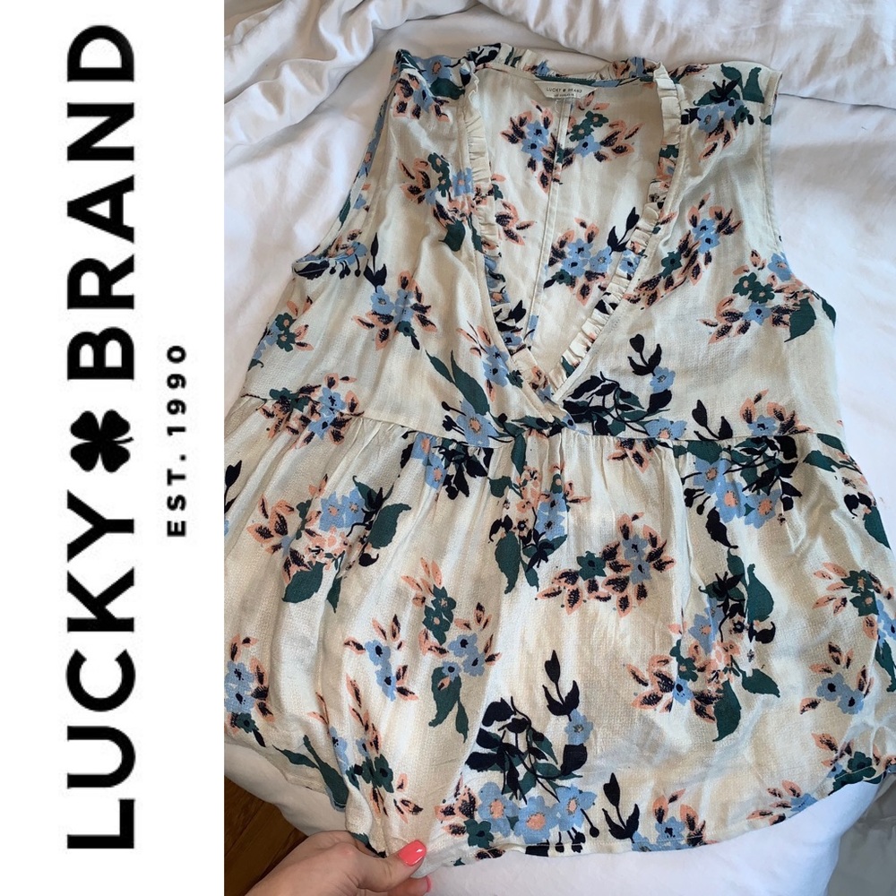 ✨MOVING SALE✨ Lucky Brand Floral Top